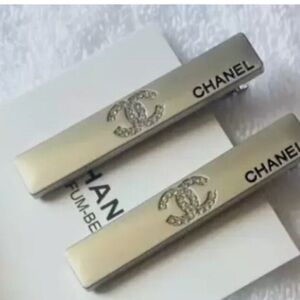 CHANEL- NIP! Metallic Silver Hair Barrettes. Rhinestone Hair Clips- 2 pc. BEAUTE
